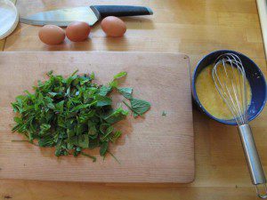 bylinkova-omeleta-ingredience_498_476